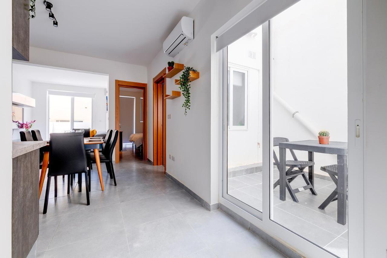 Central Sliema 3-Bedroom Retreat Exterior photo