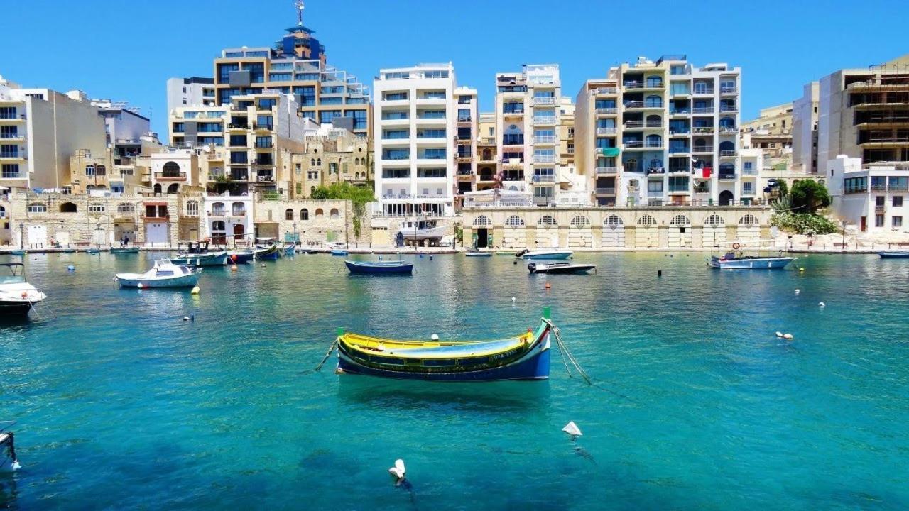 Central Sliema 3-Bedroom Retreat Exterior photo