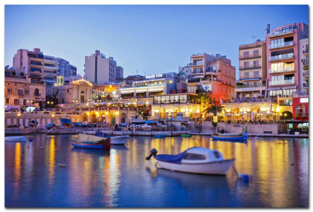 Central Sliema 3-Bedroom Retreat Exterior photo